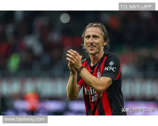 足球明星脑袋之最圆润造型引发球迷热议与讨论