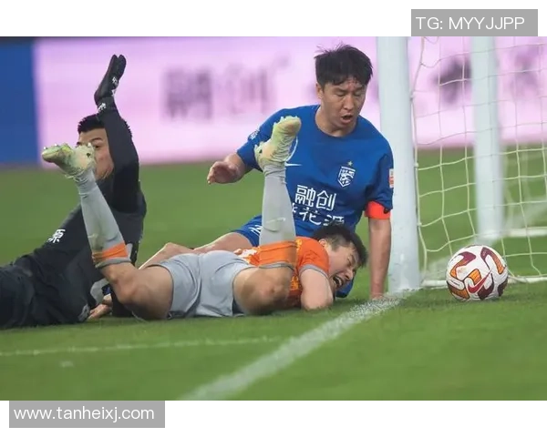 足球战术：深圳足球队的包夹体系